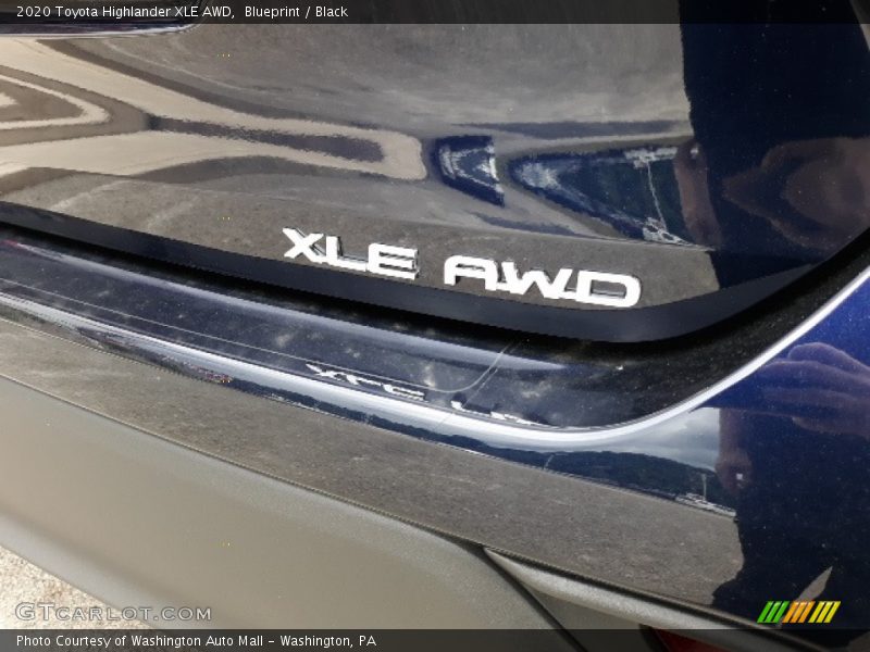 Blueprint / Black 2020 Toyota Highlander XLE AWD