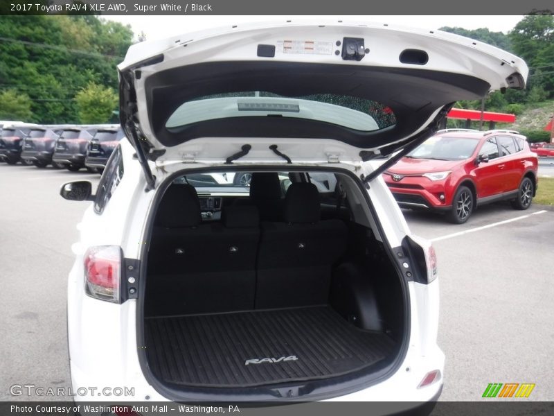 Super White / Black 2017 Toyota RAV4 XLE AWD