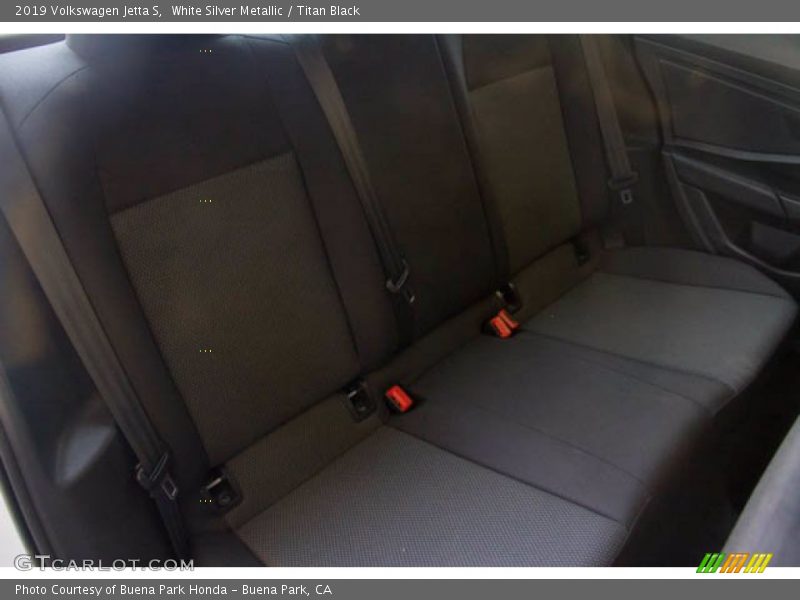 White Silver Metallic / Titan Black 2019 Volkswagen Jetta S