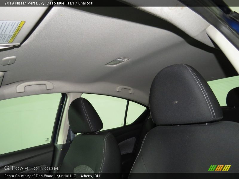 Deep Blue Pearl / Charcoal 2019 Nissan Versa SV