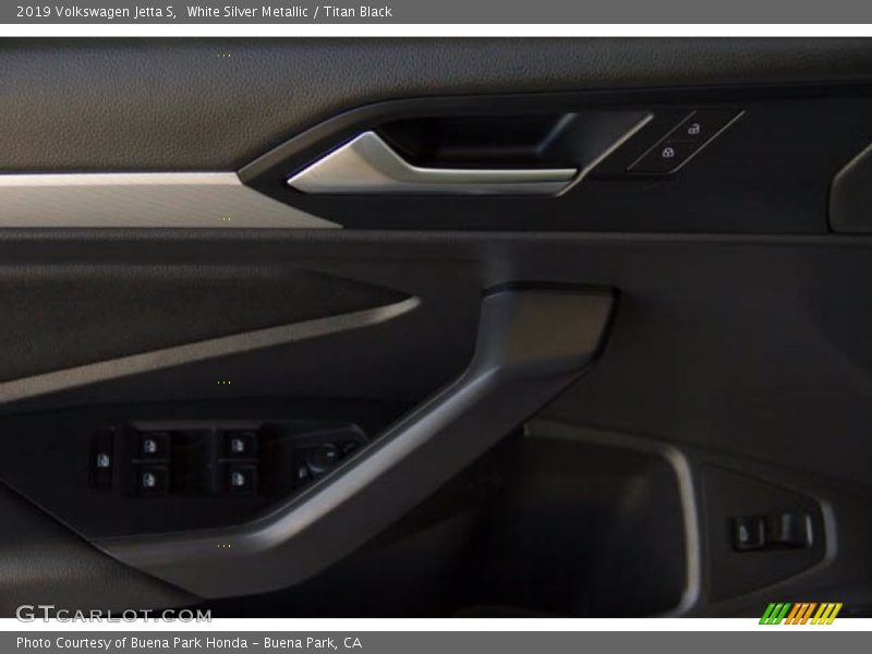 White Silver Metallic / Titan Black 2019 Volkswagen Jetta S