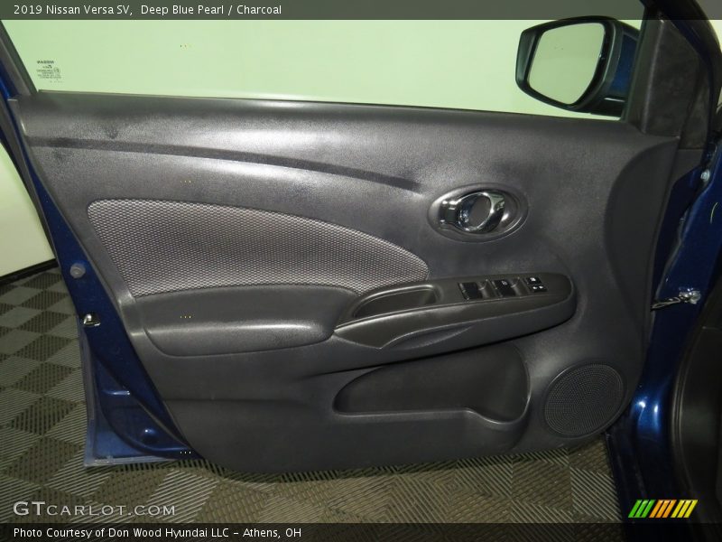 Deep Blue Pearl / Charcoal 2019 Nissan Versa SV
