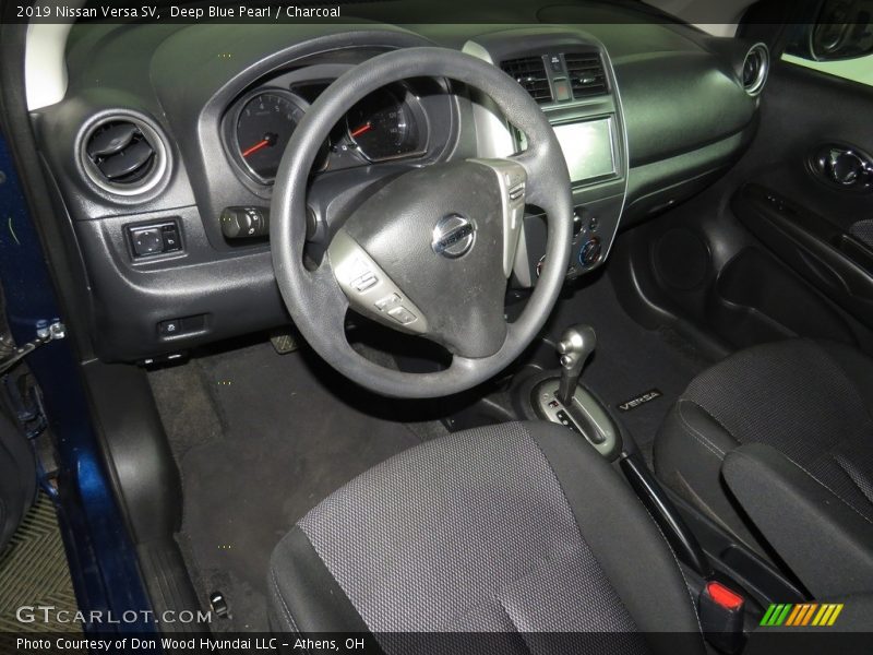 Deep Blue Pearl / Charcoal 2019 Nissan Versa SV