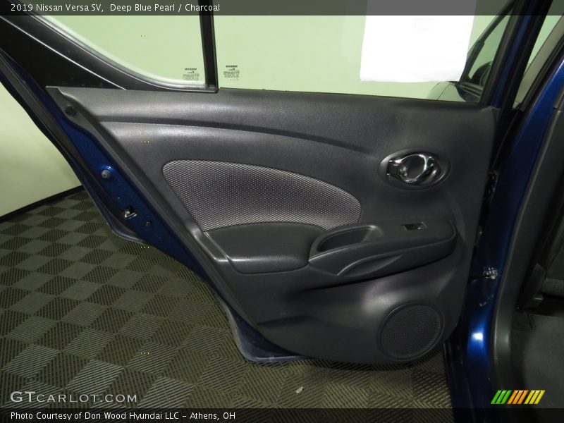Deep Blue Pearl / Charcoal 2019 Nissan Versa SV