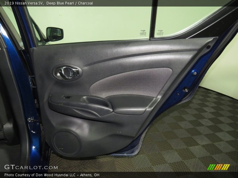 Deep Blue Pearl / Charcoal 2019 Nissan Versa SV