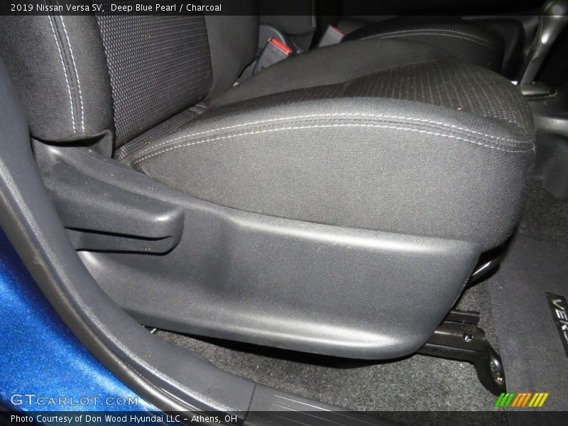 Deep Blue Pearl / Charcoal 2019 Nissan Versa SV