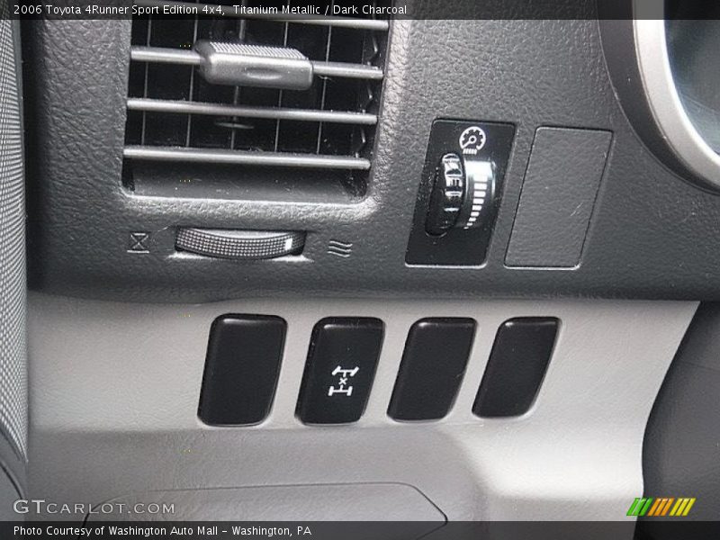 Titanium Metallic / Dark Charcoal 2006 Toyota 4Runner Sport Edition 4x4
