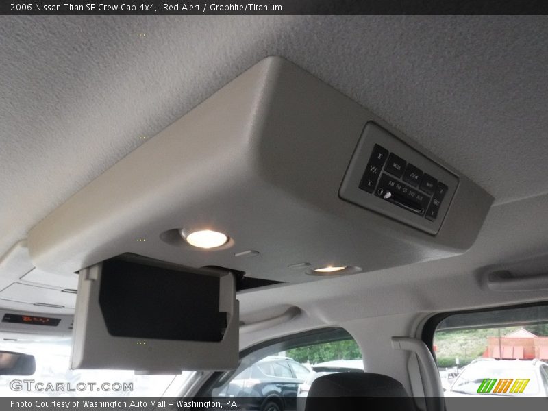 Red Alert / Graphite/Titanium 2006 Nissan Titan SE Crew Cab 4x4