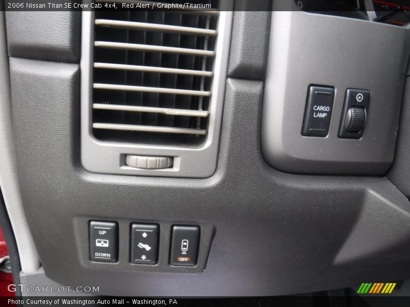 Red Alert / Graphite/Titanium 2006 Nissan Titan SE Crew Cab 4x4