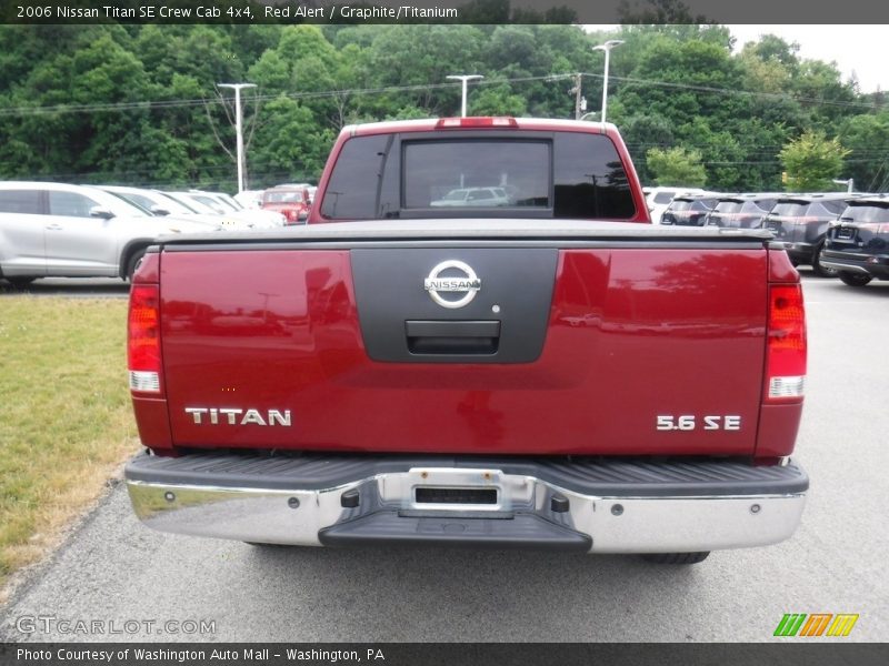 Red Alert / Graphite/Titanium 2006 Nissan Titan SE Crew Cab 4x4