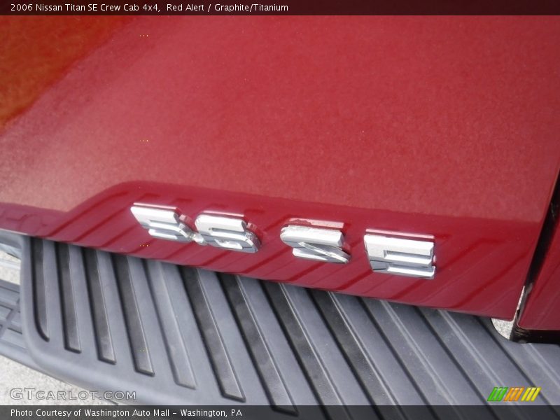 Red Alert / Graphite/Titanium 2006 Nissan Titan SE Crew Cab 4x4