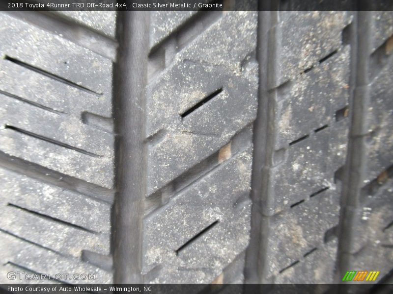 Classic Silver Metallic / Graphite 2018 Toyota 4Runner TRD Off-Road 4x4