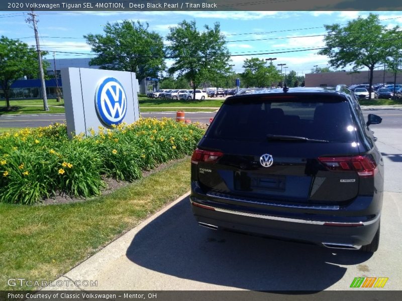 Deep Black Pearl / Titan Black 2020 Volkswagen Tiguan SEL 4MOTION