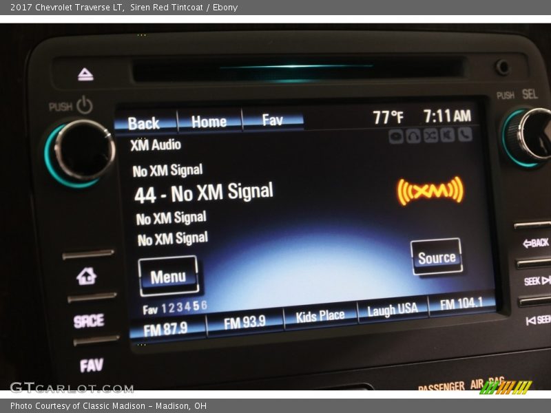 Siren Red Tintcoat / Ebony 2017 Chevrolet Traverse LT