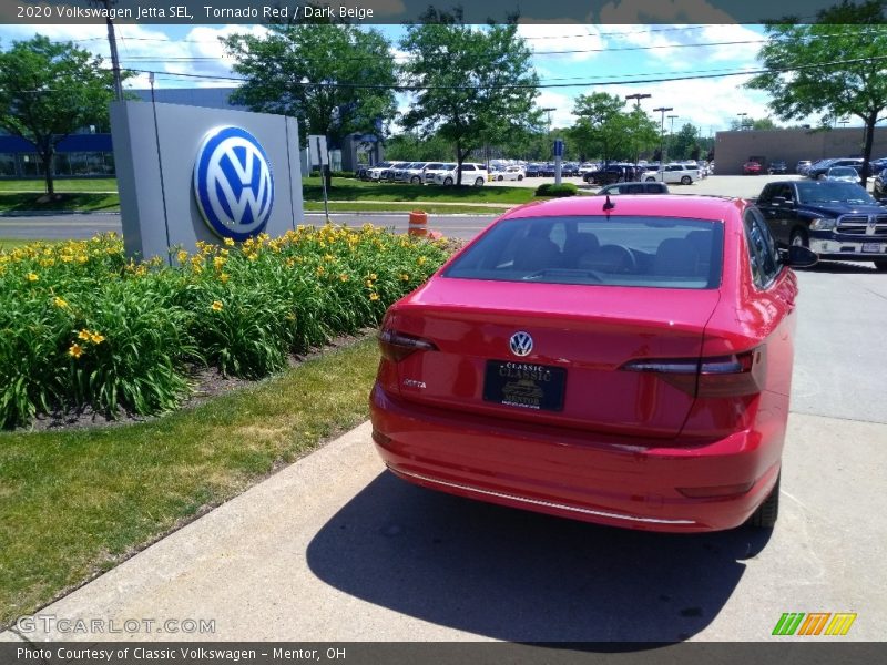 Tornado Red / Dark Beige 2020 Volkswagen Jetta SEL