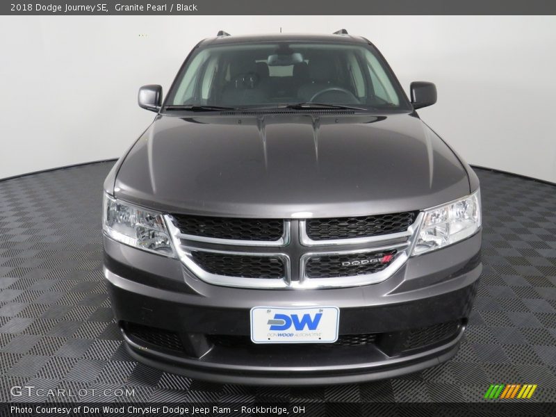 Granite Pearl / Black 2018 Dodge Journey SE