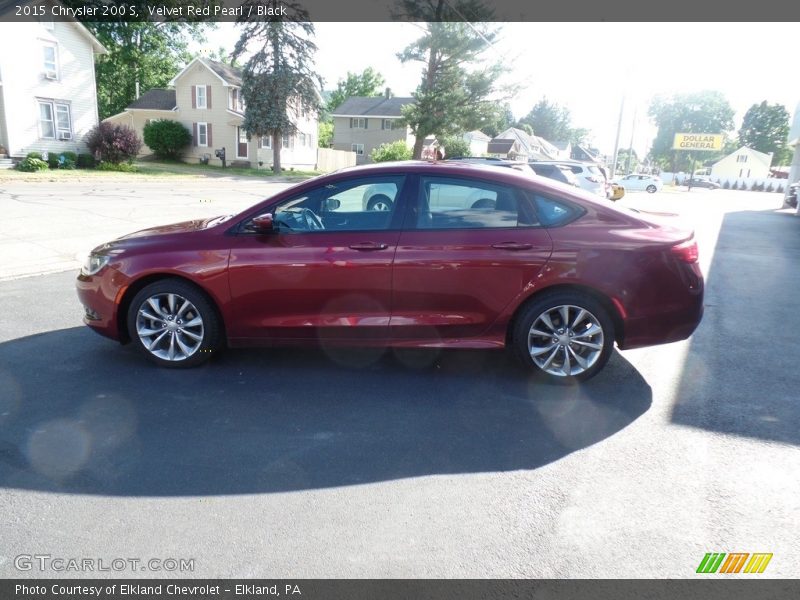 Velvet Red Pearl / Black 2015 Chrysler 200 S