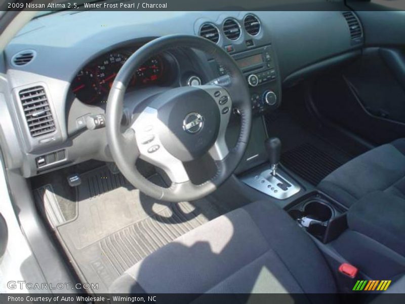 Winter Frost Pearl / Charcoal 2009 Nissan Altima 2.5