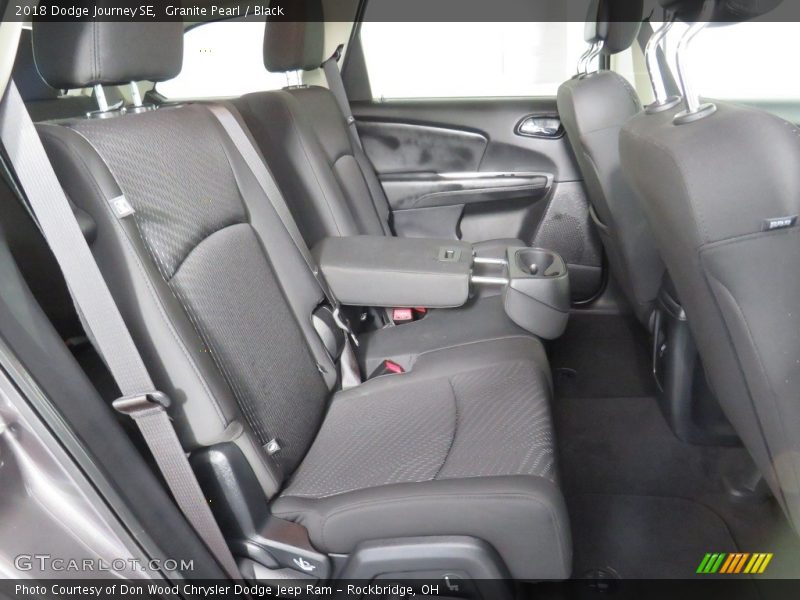 Granite Pearl / Black 2018 Dodge Journey SE
