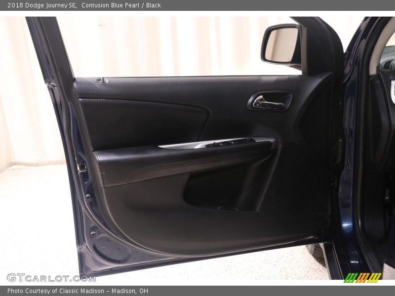 Contusion Blue Pearl / Black 2018 Dodge Journey SE