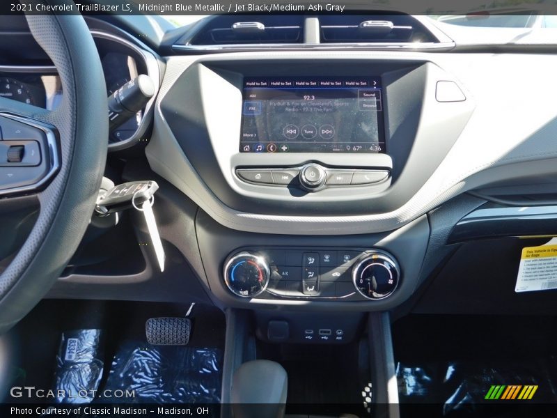 Midnight Blue Metallic / Jet Black/Medium Ash Gray 2021 Chevrolet TrailBlazer LS