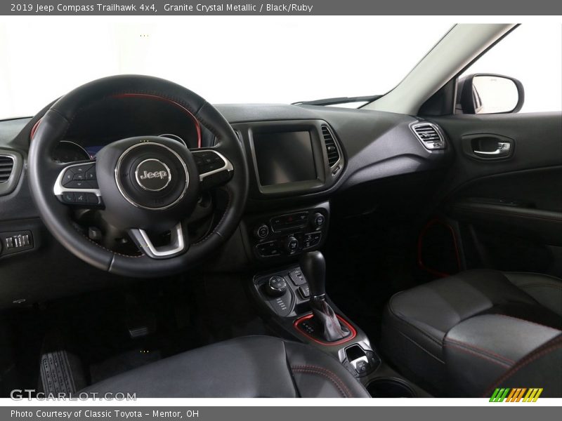 Granite Crystal Metallic / Black/Ruby 2019 Jeep Compass Trailhawk 4x4