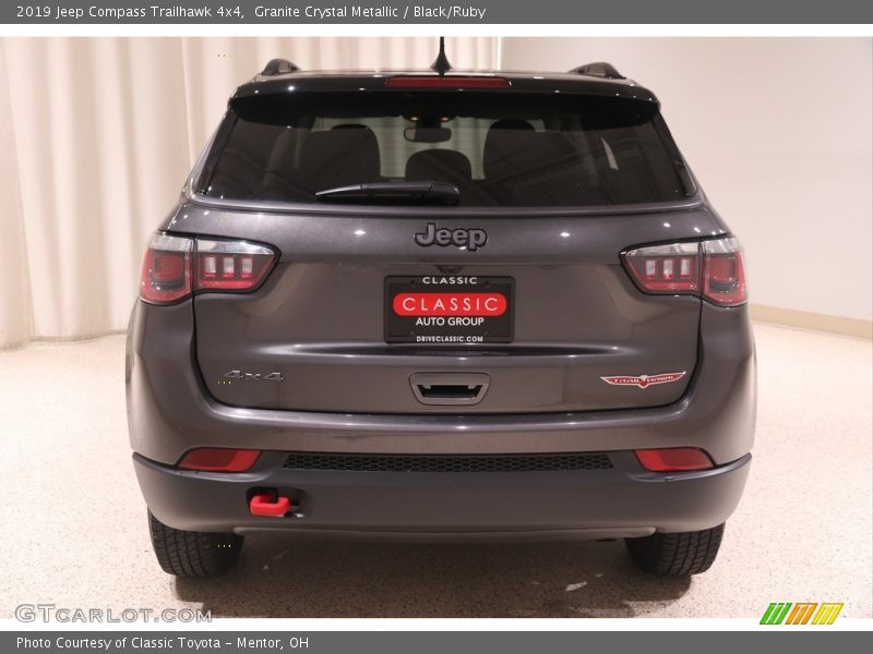 Granite Crystal Metallic / Black/Ruby 2019 Jeep Compass Trailhawk 4x4