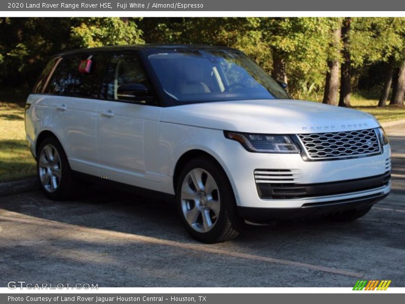 Fuji White / Almond/Espresso 2020 Land Rover Range Rover HSE