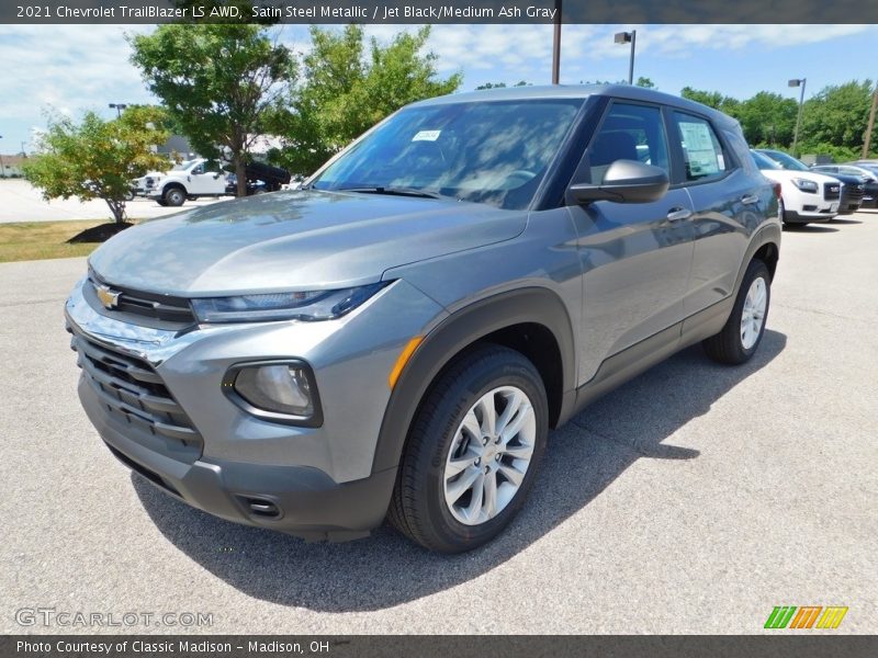 Front 3/4 View of 2021 TrailBlazer LS AWD