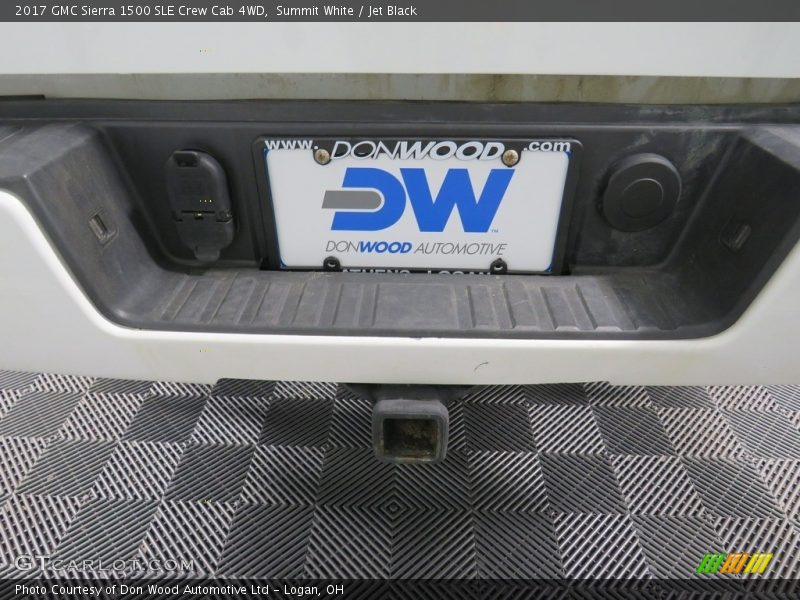 Summit White / Jet Black 2017 GMC Sierra 1500 SLE Crew Cab 4WD