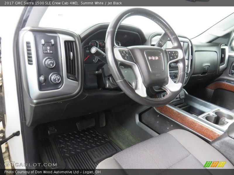 Summit White / Jet Black 2017 GMC Sierra 1500 SLE Crew Cab 4WD