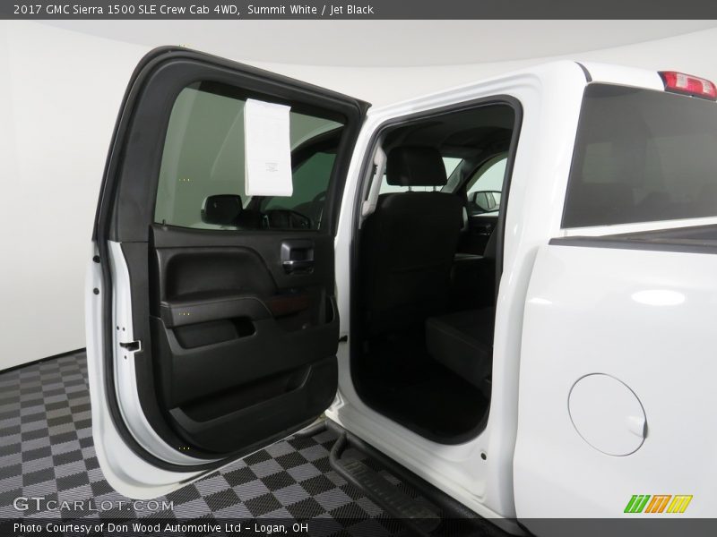 Summit White / Jet Black 2017 GMC Sierra 1500 SLE Crew Cab 4WD