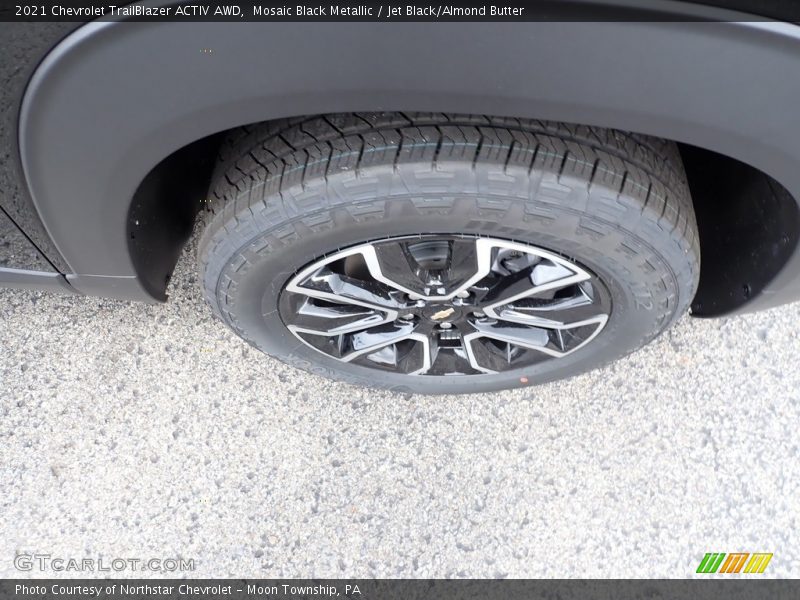 Mosaic Black Metallic / Jet Black/Almond Butter 2021 Chevrolet TrailBlazer ACTIV AWD