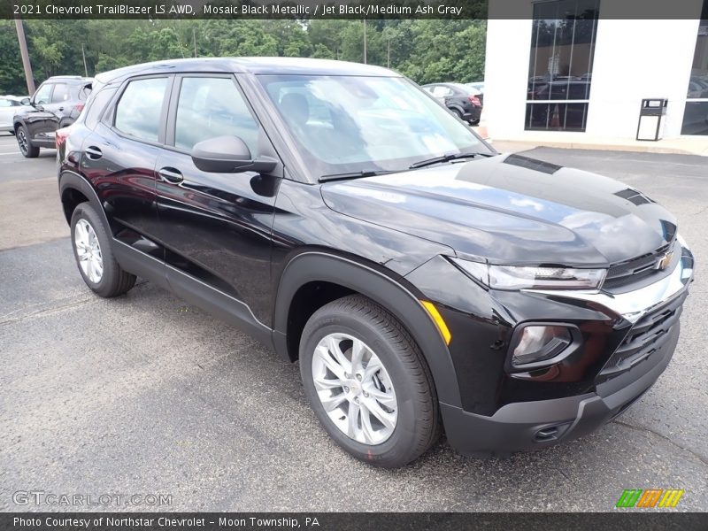 Front 3/4 View of 2021 TrailBlazer LS AWD