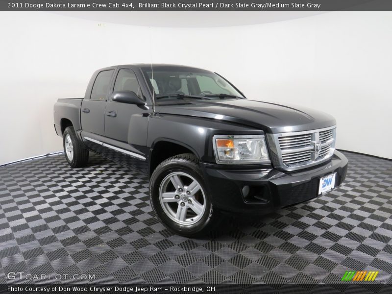 Front 3/4 View of 2011 Dakota Laramie Crew Cab 4x4