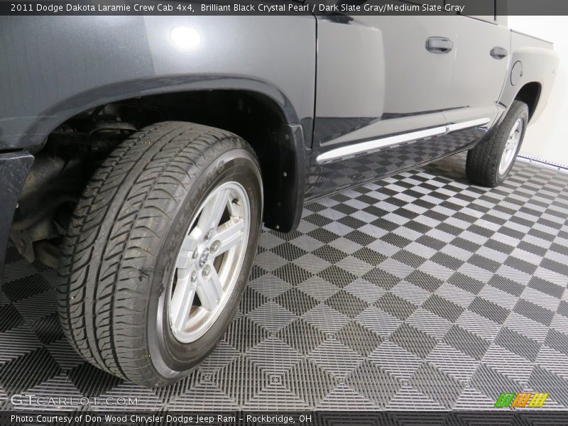 Brilliant Black Crystal Pearl / Dark Slate Gray/Medium Slate Gray 2011 Dodge Dakota Laramie Crew Cab 4x4