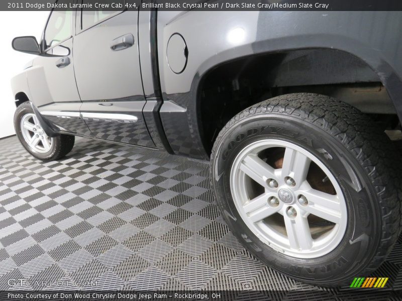 Brilliant Black Crystal Pearl / Dark Slate Gray/Medium Slate Gray 2011 Dodge Dakota Laramie Crew Cab 4x4