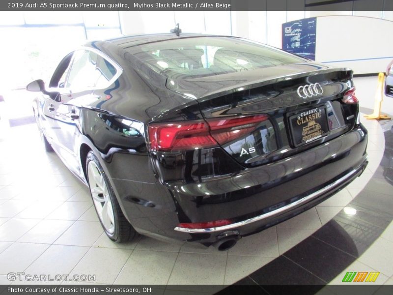 Mythos Black Metallic / Atlas Beige 2019 Audi A5 Sportback Premium quattro