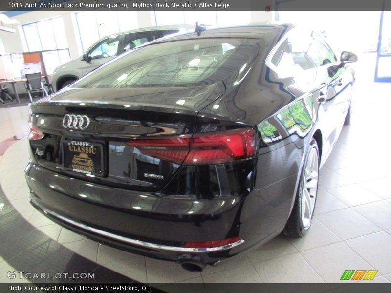 Mythos Black Metallic / Atlas Beige 2019 Audi A5 Sportback Premium quattro