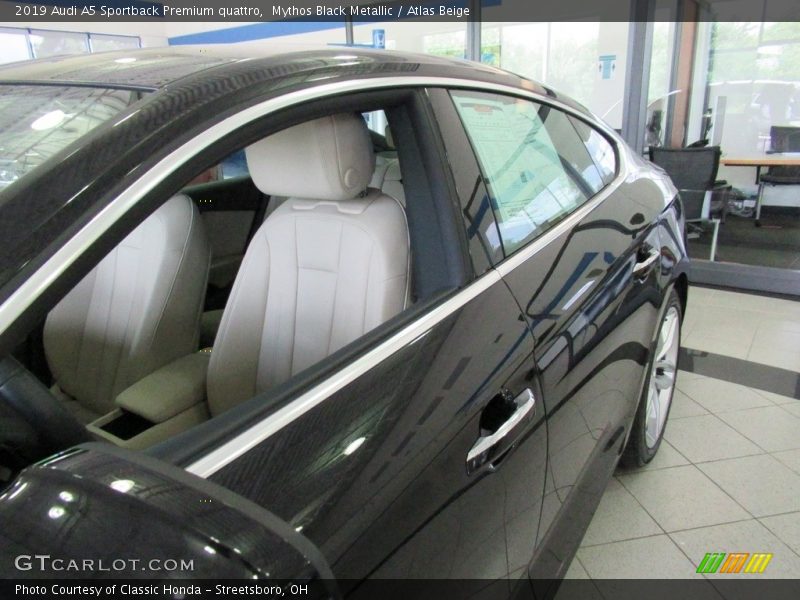 Mythos Black Metallic / Atlas Beige 2019 Audi A5 Sportback Premium quattro