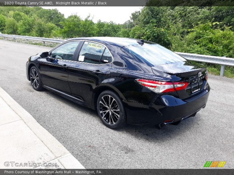 Midnight Black Metallic / Black 2020 Toyota Camry SE AWD