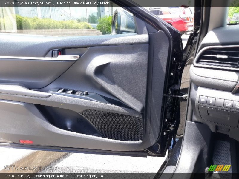 Midnight Black Metallic / Black 2020 Toyota Camry SE AWD