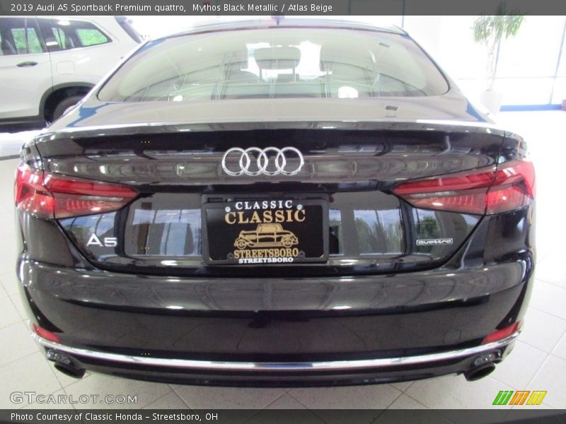 Mythos Black Metallic / Atlas Beige 2019 Audi A5 Sportback Premium quattro