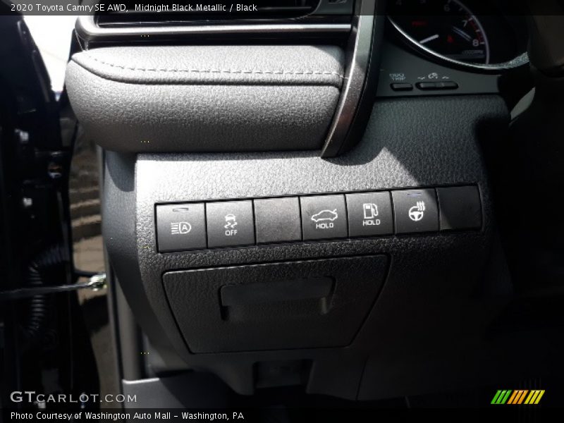 Midnight Black Metallic / Black 2020 Toyota Camry SE AWD