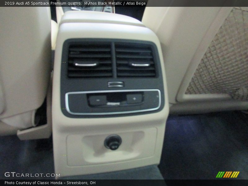 Mythos Black Metallic / Atlas Beige 2019 Audi A5 Sportback Premium quattro