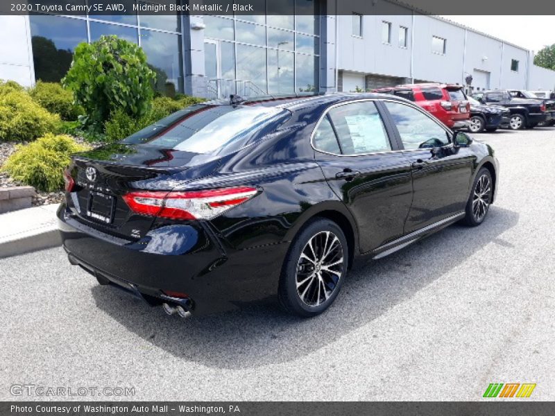 Midnight Black Metallic / Black 2020 Toyota Camry SE AWD