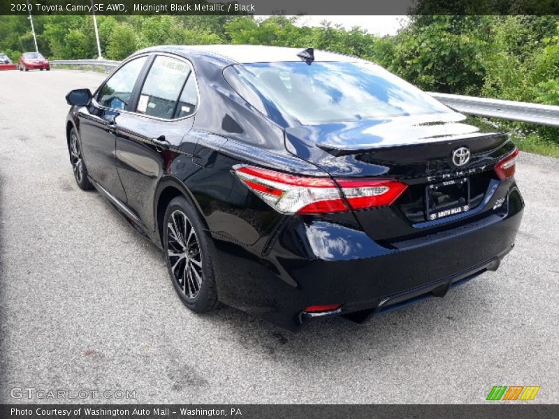 Midnight Black Metallic / Black 2020 Toyota Camry SE AWD