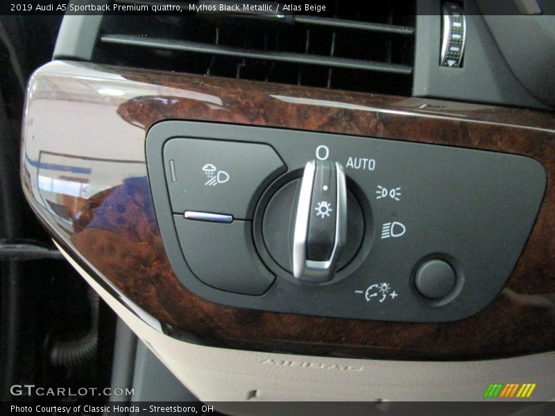 Controls of 2019 A5 Sportback Premium quattro