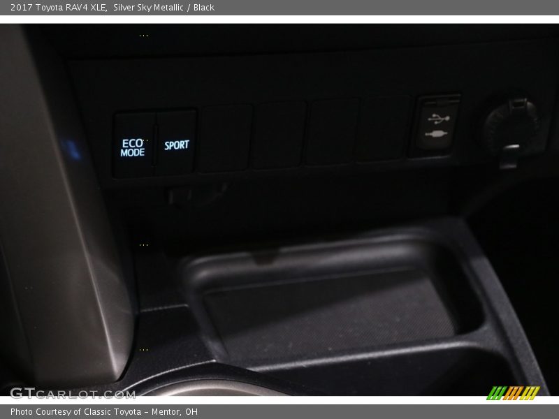 Silver Sky Metallic / Black 2017 Toyota RAV4 XLE