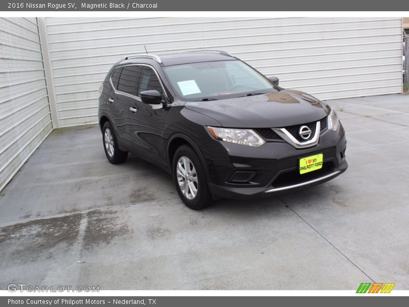Magnetic Black / Charcoal 2016 Nissan Rogue SV